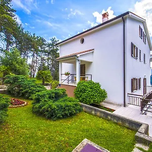 828 Apartman